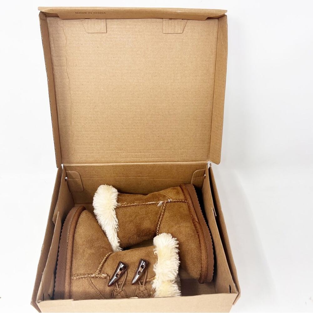 Apres by Lamo | Chestnut Toggle Boot - Kids 6c new in box - Picture 6 of 7